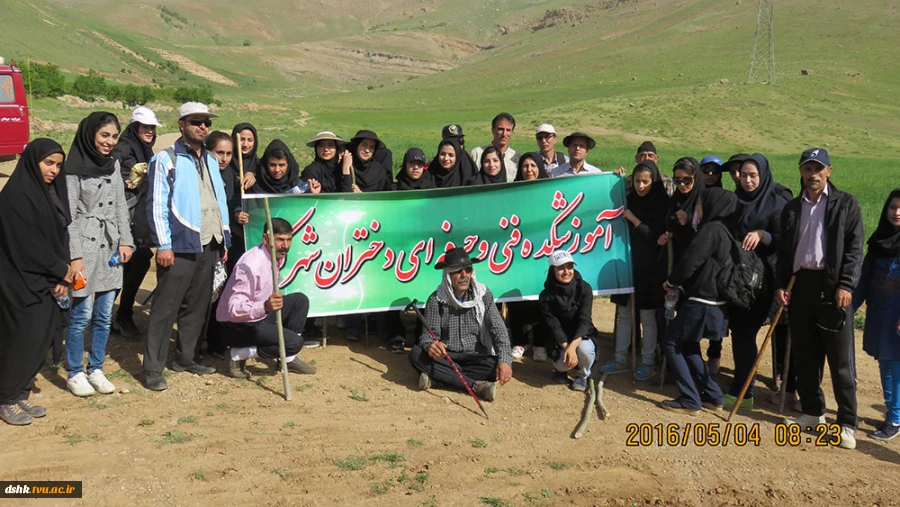 کوهپیمایی مشترک آموزشکده های دخترانه استان به میزبانی آموزشکده دختران جونقان 10